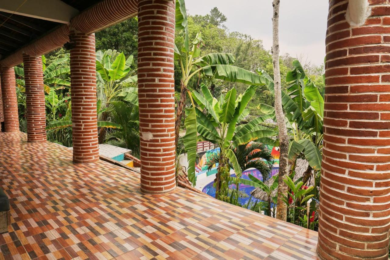 Vinas Hotel Lanquín Eksteriør bilde